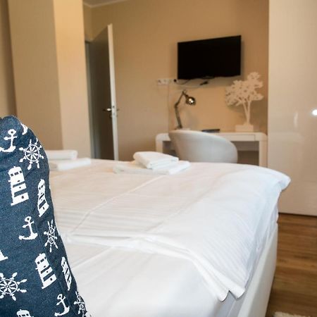 ボルン Premiumhaus Bodden Und Mehr-Briseヴィラ エクステリア 写真